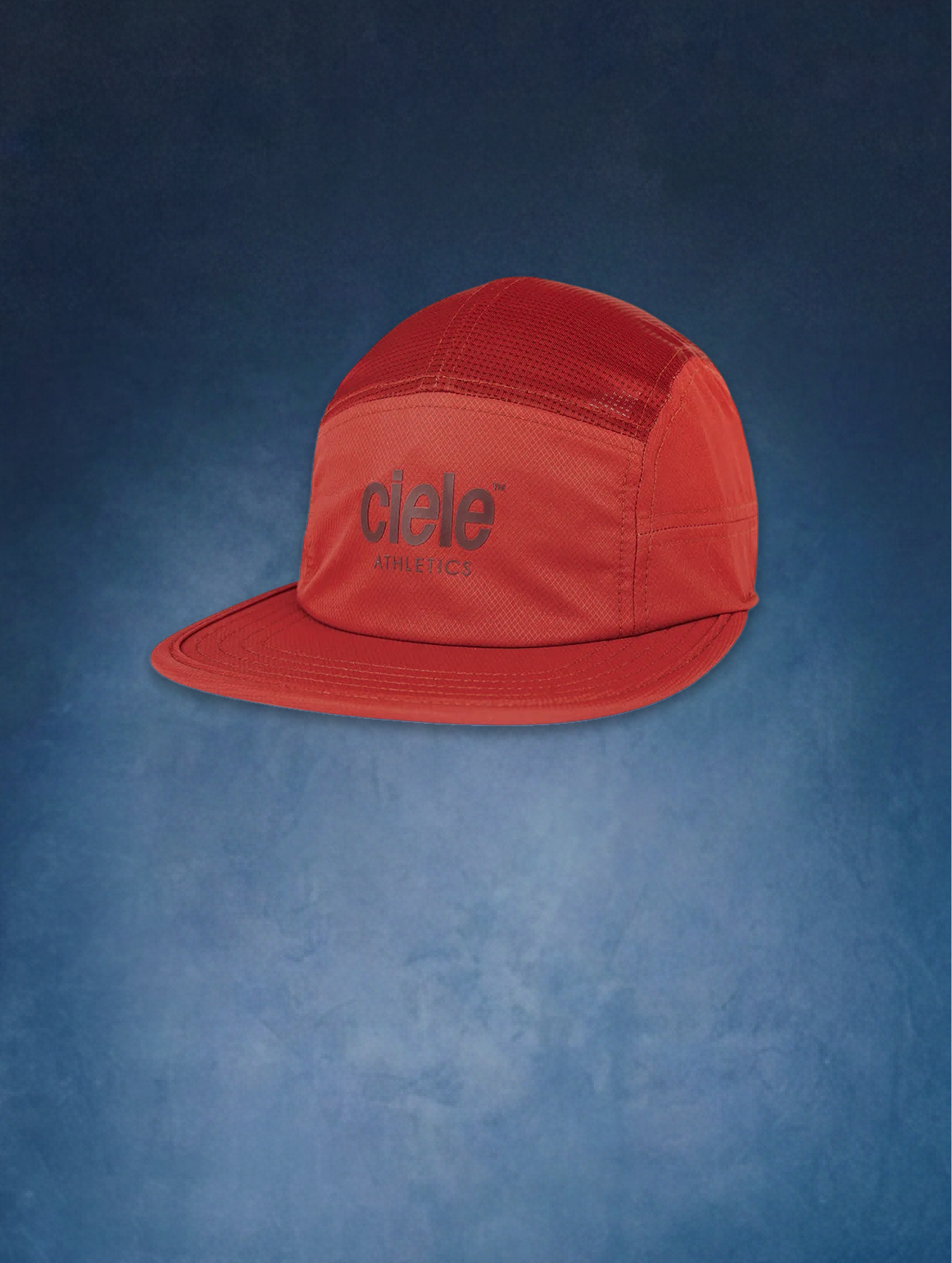 Une casquette Ciele Athletics rouge
