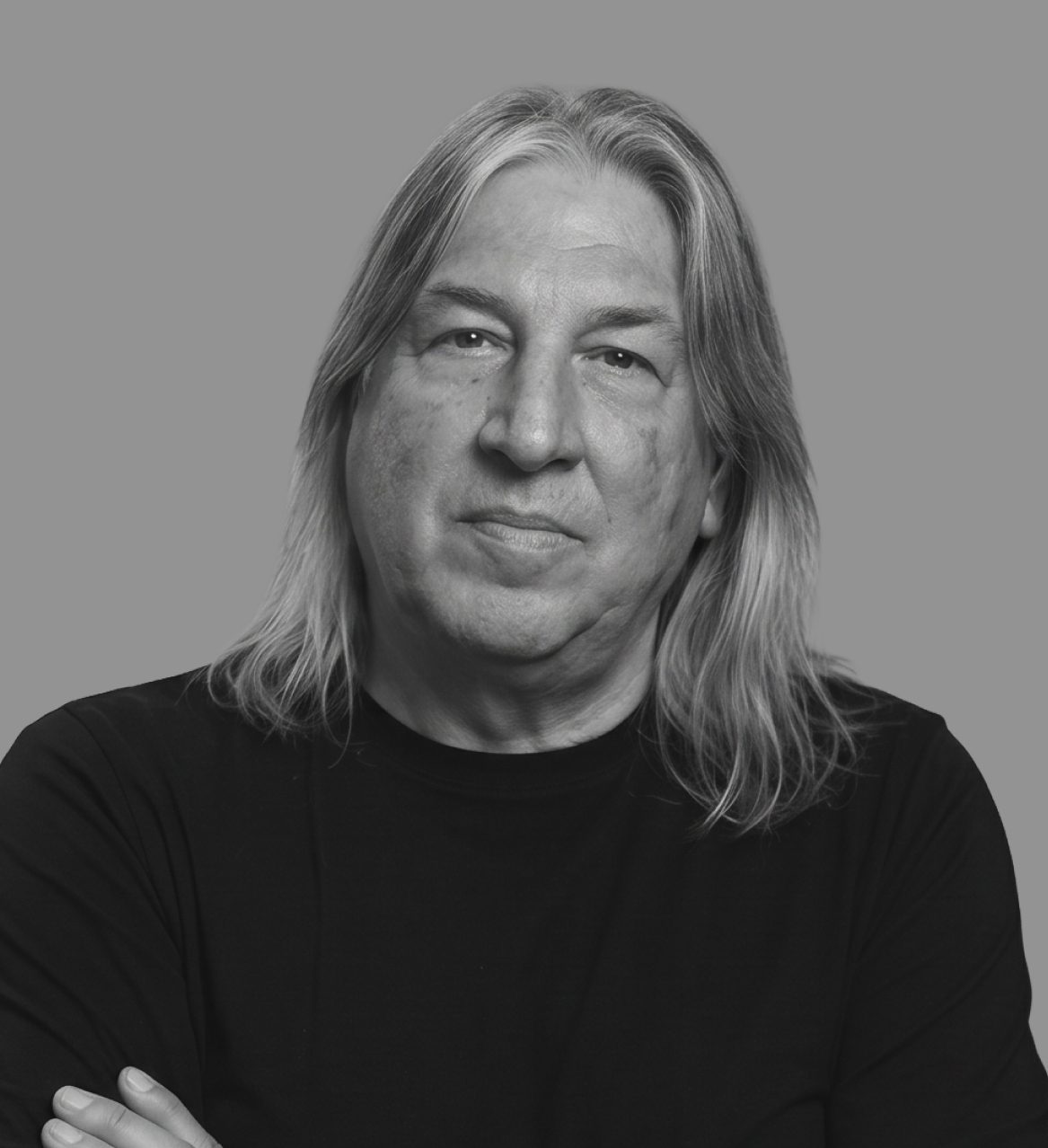 A headshot of Tom Sosnoff.